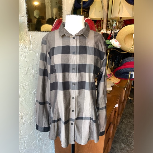 Burberry Tops - BURBERRY cotton plaid button up